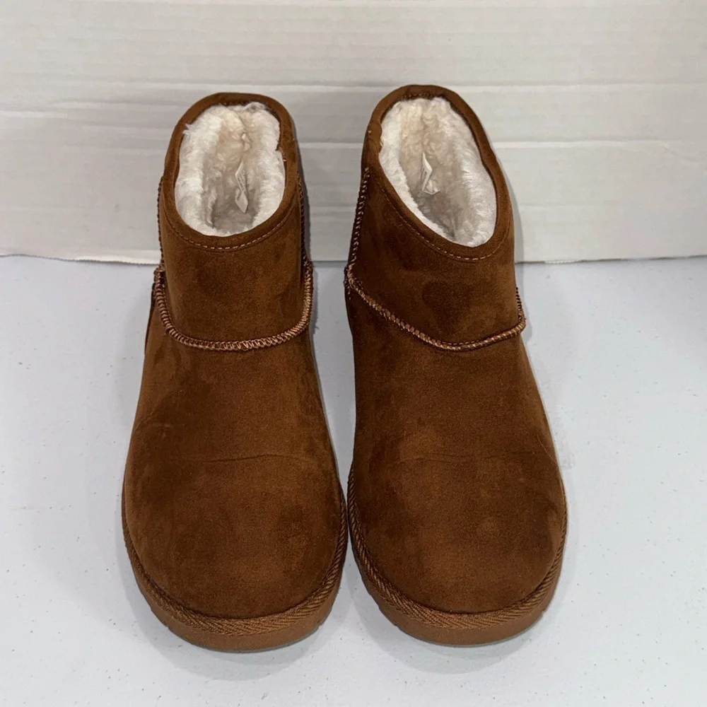 Makalu Brown Suede Faux Fur Lined Ankle Boots Kids Size 5